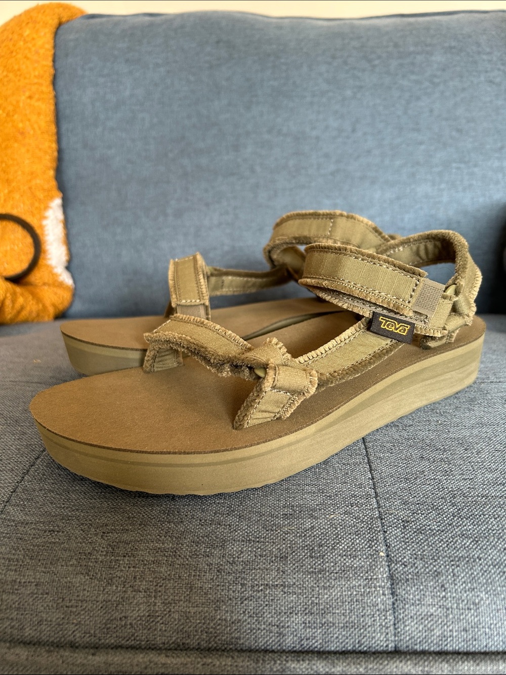 New Teva Platform Sandals in Olive Size 8
